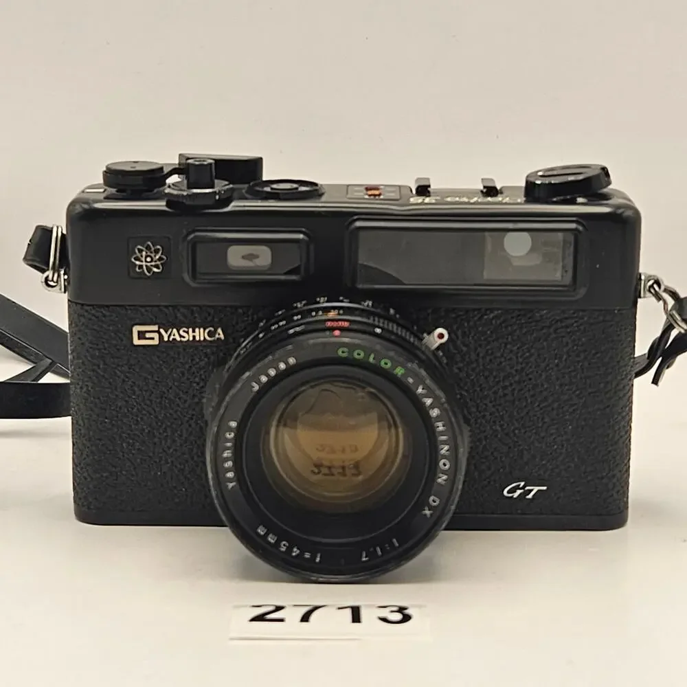 YASHICA ELETRO 35 GT CAMERA 1.7 45mm LENS